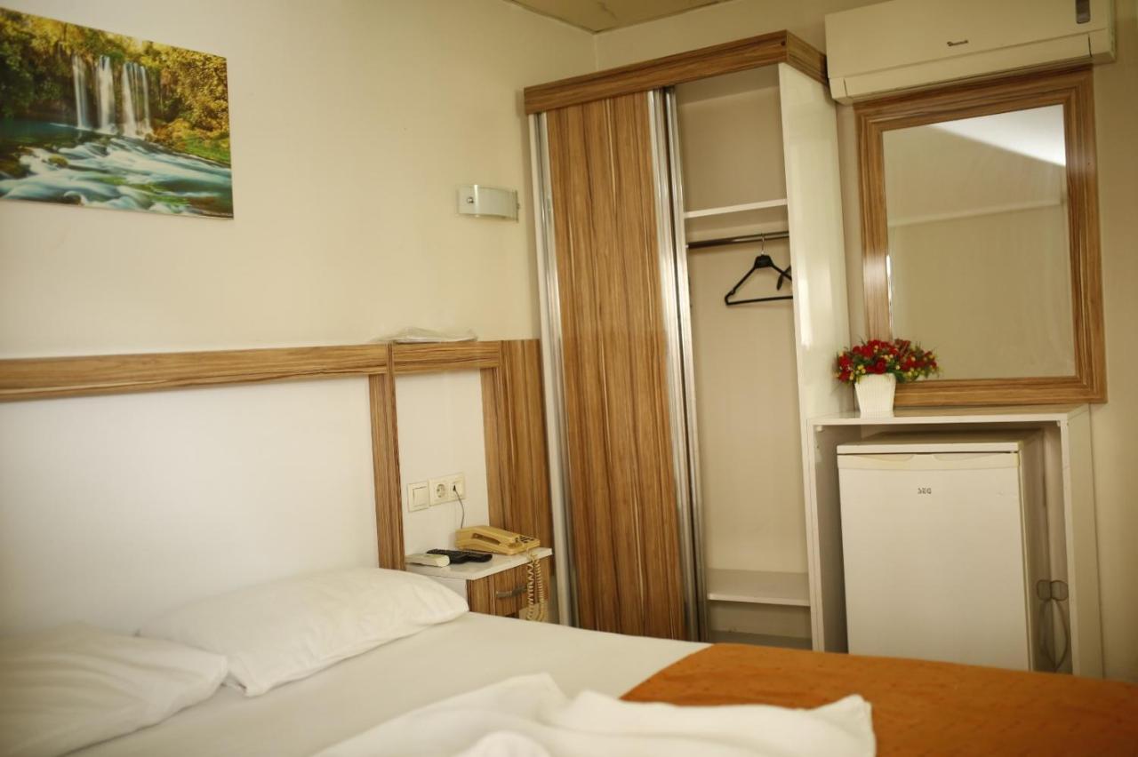 Oezhan Hotel Анталія Екстер'єр фото